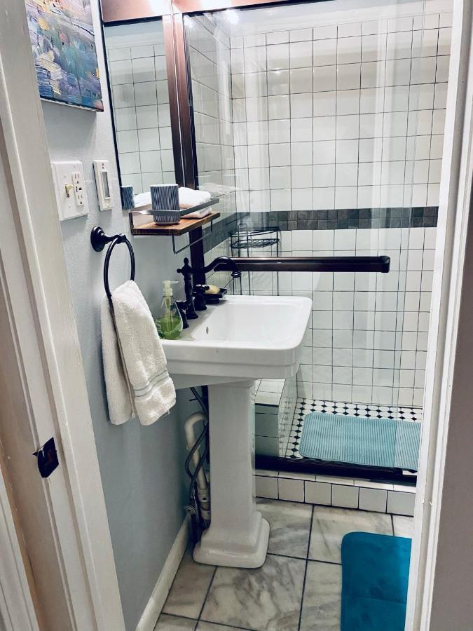 布卢明顿Boho-Chic Travel Pad - Unit 2公寓 外观 照片