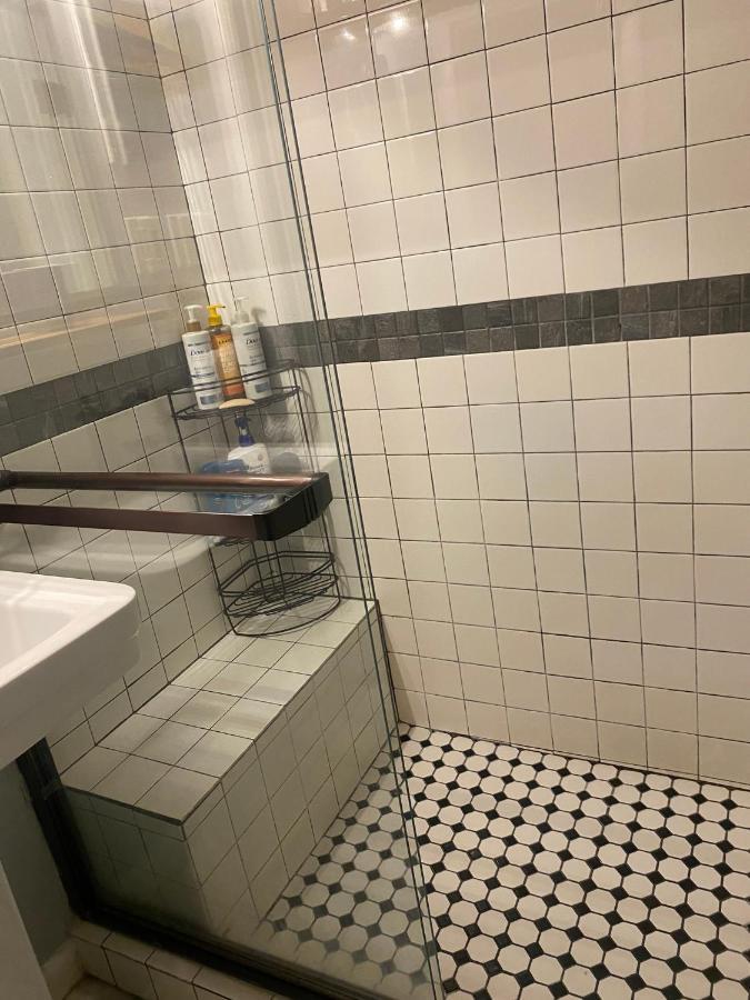 布卢明顿Boho-Chic Travel Pad - Unit 2公寓 外观 照片